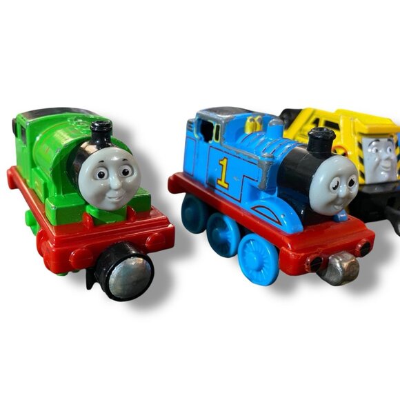 Thomas & Friends Adventures Die-Cast Metal Push Along Train Lot Percy Kevin - Picture 4 of 4